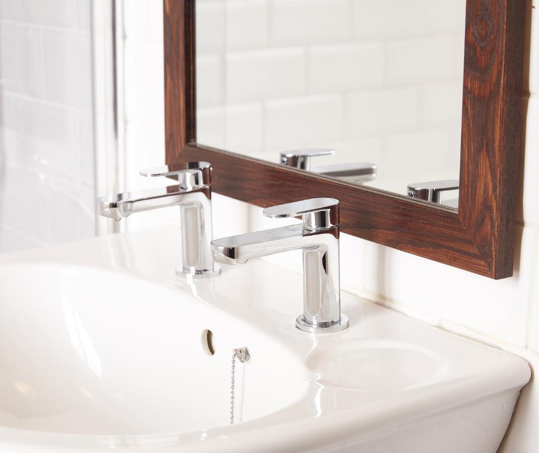 Double Room,977125999:JPEG